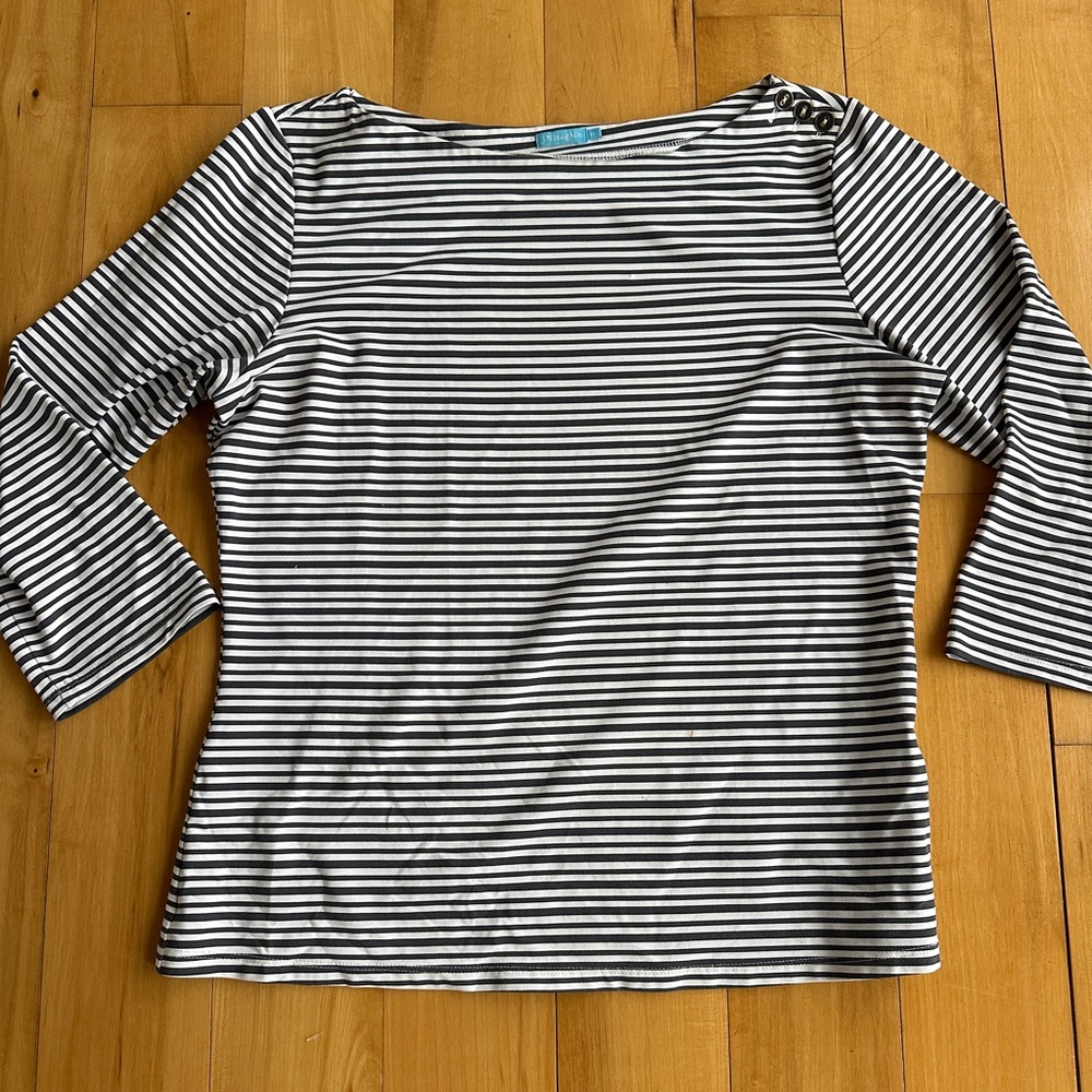 Classic JMcLaughlin size medium